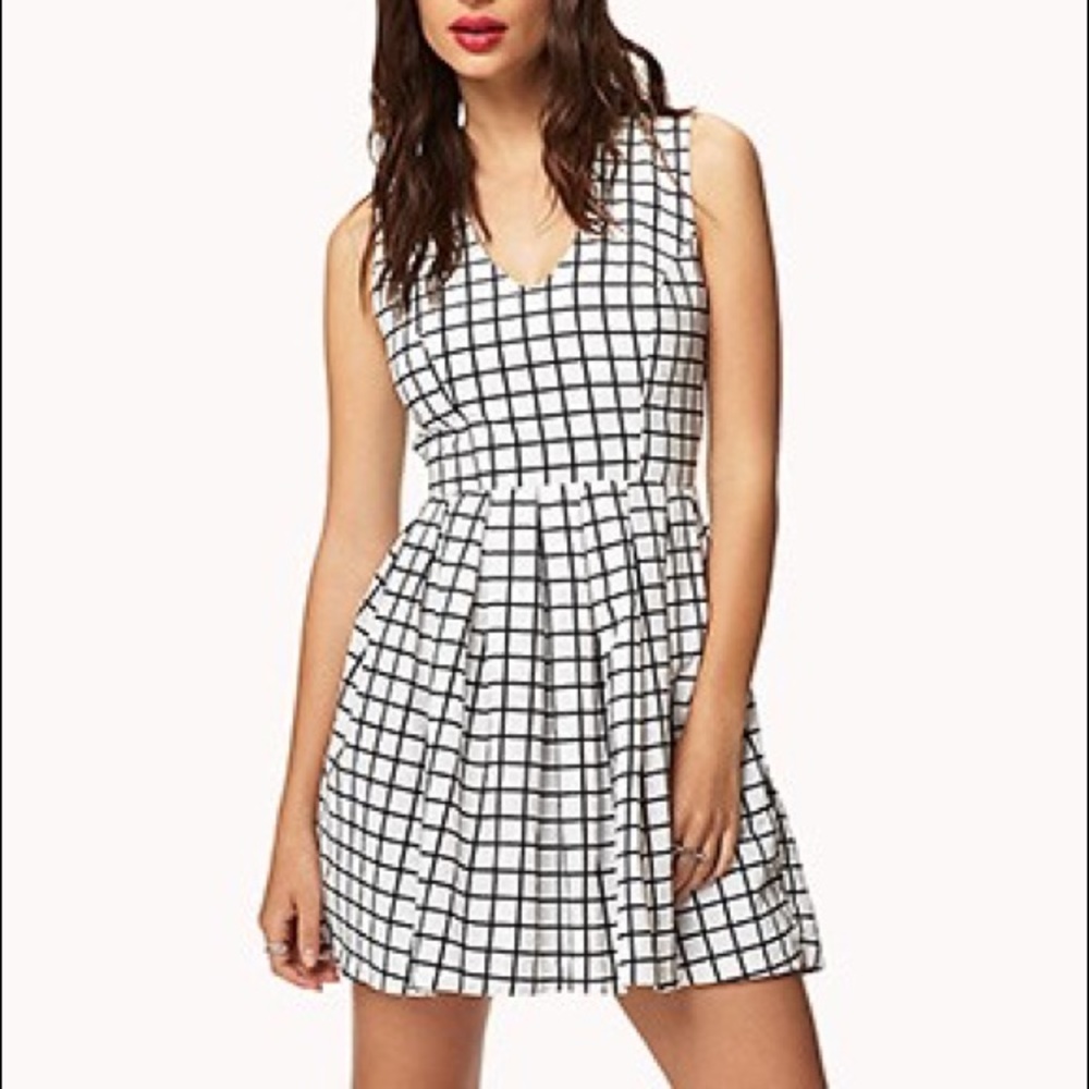 NWT Forever 21 Dress w/ Belt Size L